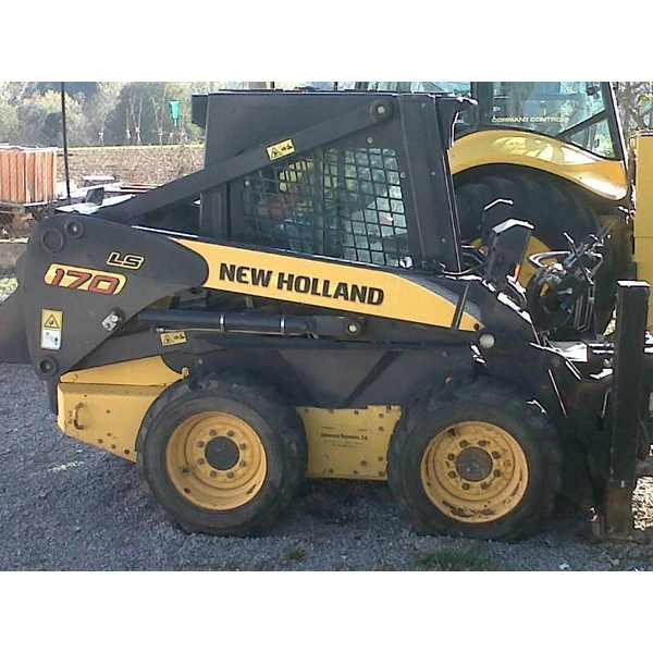 New Holland LS 170 (2007).