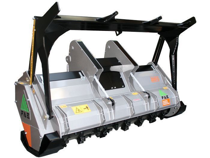 200/U-200 Ancho de Trabajo 2060 mm Potencia Unidad Especial 140-250 CV Rotor Dientes Fijos Diámetro De Trituración 35 cm Español Inglés