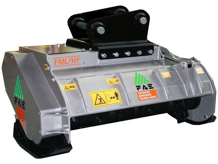 FML/HY 100 Peso Excavadora 7-14 tn Ancho de Trabajo 1100 mm Potencia Excavadora 70-160 CV Diámetro Máx. Trituración 15 cm Rotor Martillos Oscilantes Español Inglés