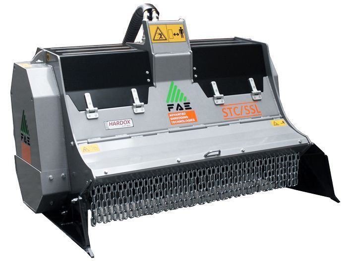 STC/SSL 125 Ancho de Trabajo 1350 mm Potencia Tractor 80-120 CV Diámetro Máx. Trituración 150 mm Rotor Martillos y Cuchillas Peso 1090 Kg Español Inglés