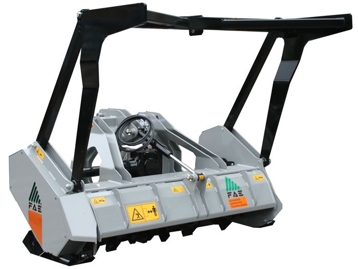 UML/LOW 150 Ancho de Trabajo 1580 mm Potencia Tractor 60-110 CV Diámetro Máx. Trituración 20 cm Rotor Dientes Fijos Español Inglés