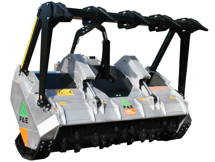 UMM/S 200 Ancho de Trabajo 2060 mm Potencia Tractor 180-280 CV Diámetro Máx. Trituración 35 cm Rotor Dientes Fijos Español Inglés