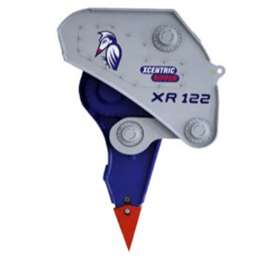 XR122 Máquina 100-140 Ton Presión 30 MPa Caudal 520 l/min Frecuencia 600 l/min Peso 15.000 kg Español Inglés