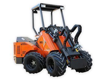 35T Motor ISUZU Potencia 38 CV Bombas 48/66(Nordic) l/min Capacidad de carga 800 Kg Altura de descarga 2.700 mm Ancho 1.200 mm Peso 1.260 Kg Inglés