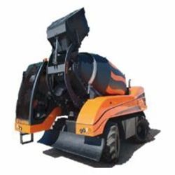 DELTA 4 Motor PERKINGS IIIB/DEUTZ IV Potencia 113/122 CV Capacidad tambor 4,5 m3 Producción 18m3/h Rotación cabina 360º Velocidad MAX 35 km/h Pendiente superable 40% Peso 9.200 Kg Inglés