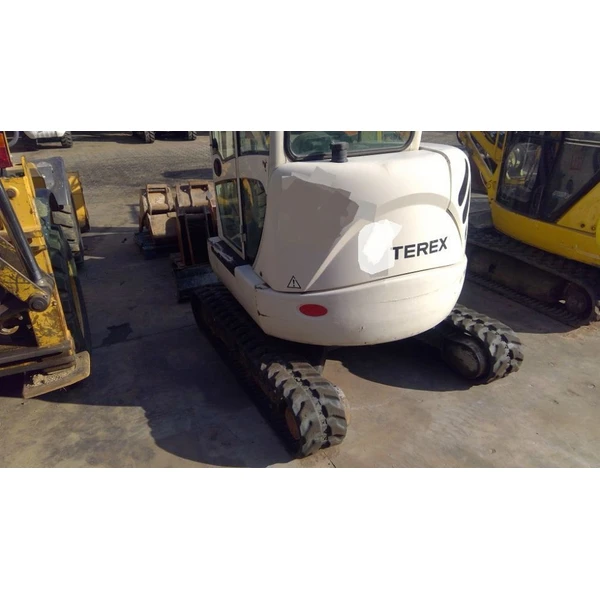 TEREX SCHAEFF TC 37 usada año 2007, revisada y lista para obra.