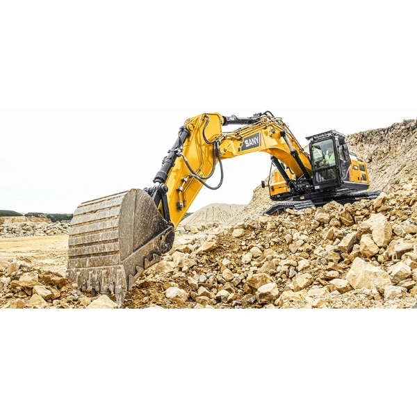 SANY SY500H excavadora de orugas operando en cantera, diseñada para tareas pesadas con excelente rendimiento en minería y eficiencia en consumo de combustible.