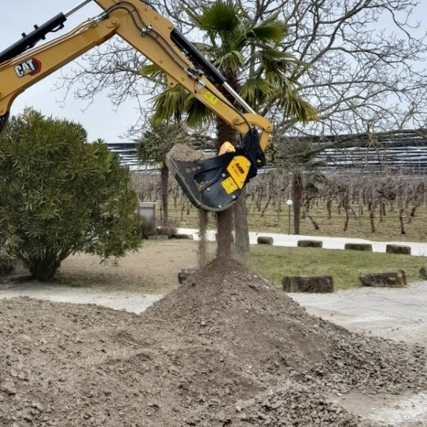 Acoplamiento de la MB-HDS212 a brazo de excavadora.