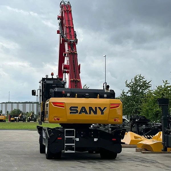Compactador SANY SMHW30G5.