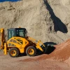 Venieri 1.33C manejando terreno en obra.
