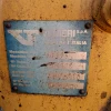 Placa de identificación de la Venieri VF 2.23, mostrando número de chasis, tipo de motor y datos de fabricación de esta retroexcavadora de segunda mano.
