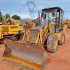 La Venieri VF 2.23 es una retroexcavadora usada con pala frontal y tracción 4x4, ideal para trabajos de obra pública y construcción, disponible en GrupoCibsa.