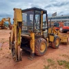 La Venieri VF 2.23 es una retroexcavadora compacta de segunda mano, con pala frontal y brazo trasero, ideal para excavaciones y movimiento de tierras en obra pública.