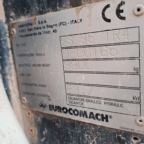 Placa de identificación Eurocomach 95TR con número de serie y datos técnicos en GRUPOCIBSA.