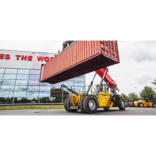 Reachstacker SANY SRSC4535G5 contenedor a gran altura.