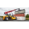 Reachstacker SANY SRSC4540G5 apilado de contenedores.