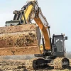 SANY SY215C excavadora de cadenas cargando tierra.