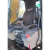 SANY SY135C, Interior de Cabina con Joysticks, Asiento Ergonómico y Mandos de Control.