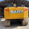 SANY SY135C, Vista Trasera con Contrapeso y Estructura de Protección.