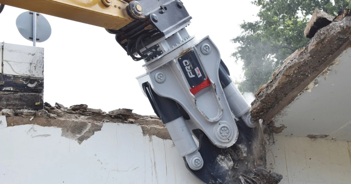 Multiprocesador Furukawa FRD V Series En Obra De Demolición V System Cutter/Crusher Modelos V4-C, V4-P, V6-C, V6-M, V6-P, V6-S, V6-W, V11-C, V11-M, V11-P, V11-S, V11-W, V17-C, V17-M, V17-P, V17-S, V17-T, V17-W, V22-C, V22-M, V22-P, V22-S, V22-T, V22-W, V26-C, V26-M, V26-P, V26-S, V26-T, V34-C, V34-M, V34-P, V34-S, V34-T, V44-C, V44-M, V44-P, V44-S, V44-T, V50-C, V50-M, V50-P, V50-S, V50-T, GRUPOCIBSA.
