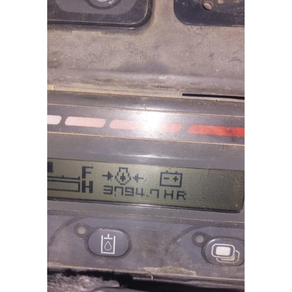 Horometro De La Kubota KX080-3 Con Lectura De Horas De Trabajo.