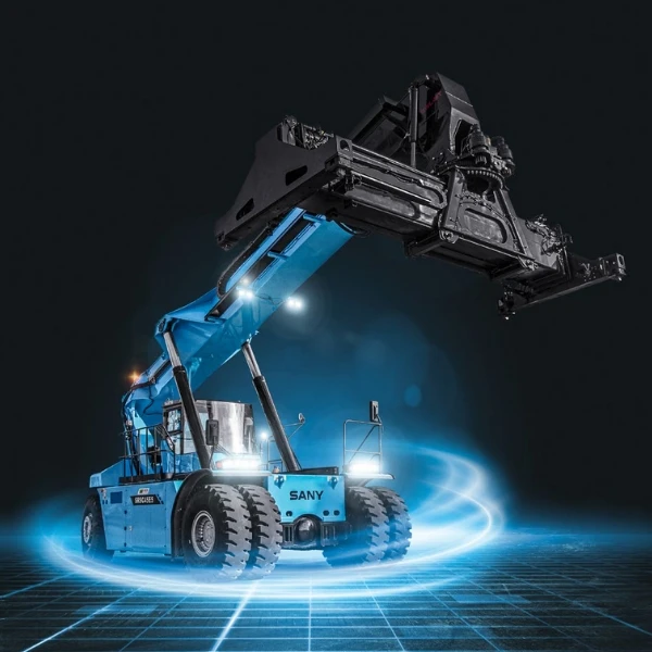 Reachstacker eléctrico SANY SRSC45E5 para operaciones portuarias de contenedores.