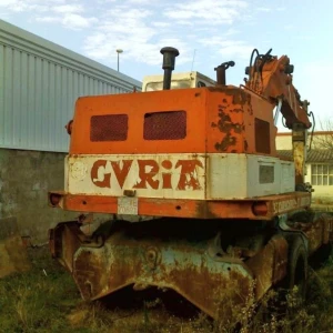 Excavadora GURIA 90 usada.