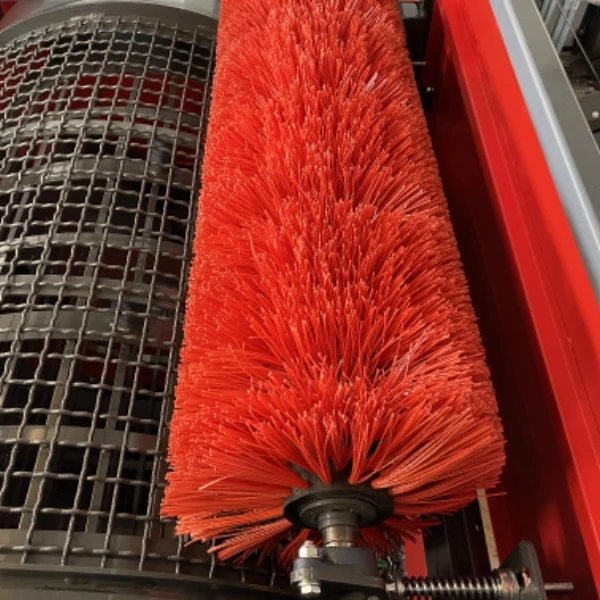 Cepillo de limpieza del tambor de cribado en la Komplet K-TS 30.